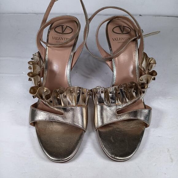 Valentino Garavani Sandaletten Leder Gold size 38 us7.5 - Picture 1 of 3